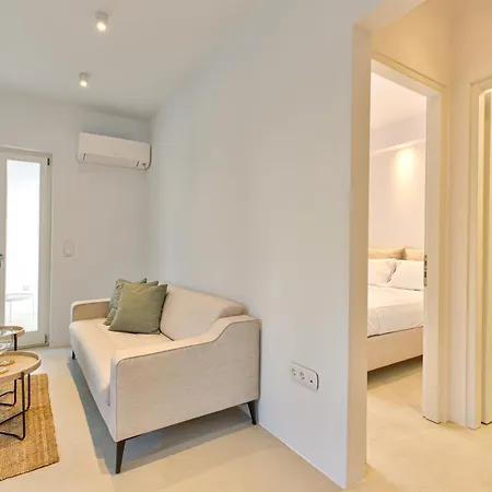 Silver Petra * Parikia (Paros)