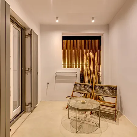 Silver Petra Apartment *