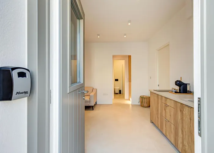 Silver Petra Apartment